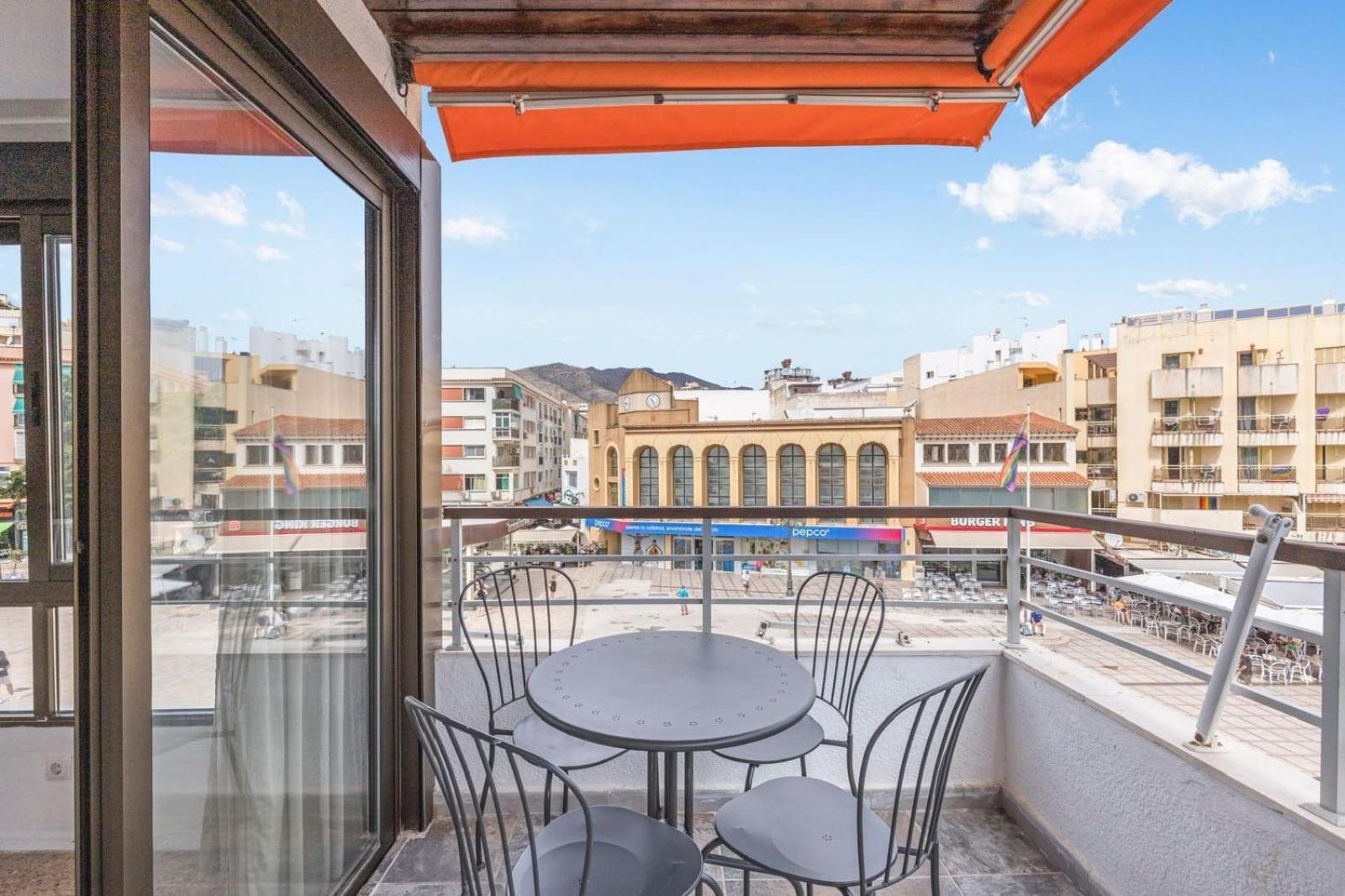 Nogalera Rainbow 2-Bedroom Apartment, Pool And Parking By Namaste Elite Torremolinos Exteriér fotografie