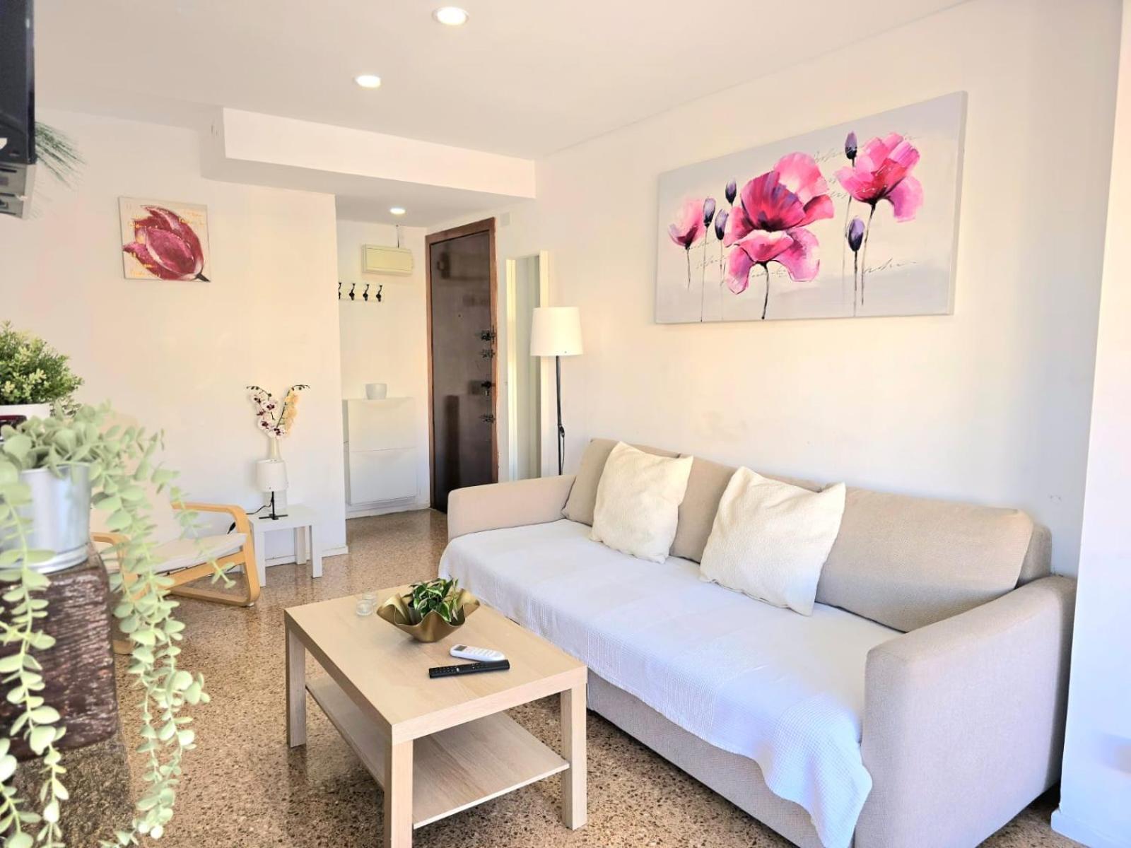 Nogalera Rainbow 2-Bedroom Apartment, Pool And Parking By Namaste Elite Torremolinos Exteriér fotografie