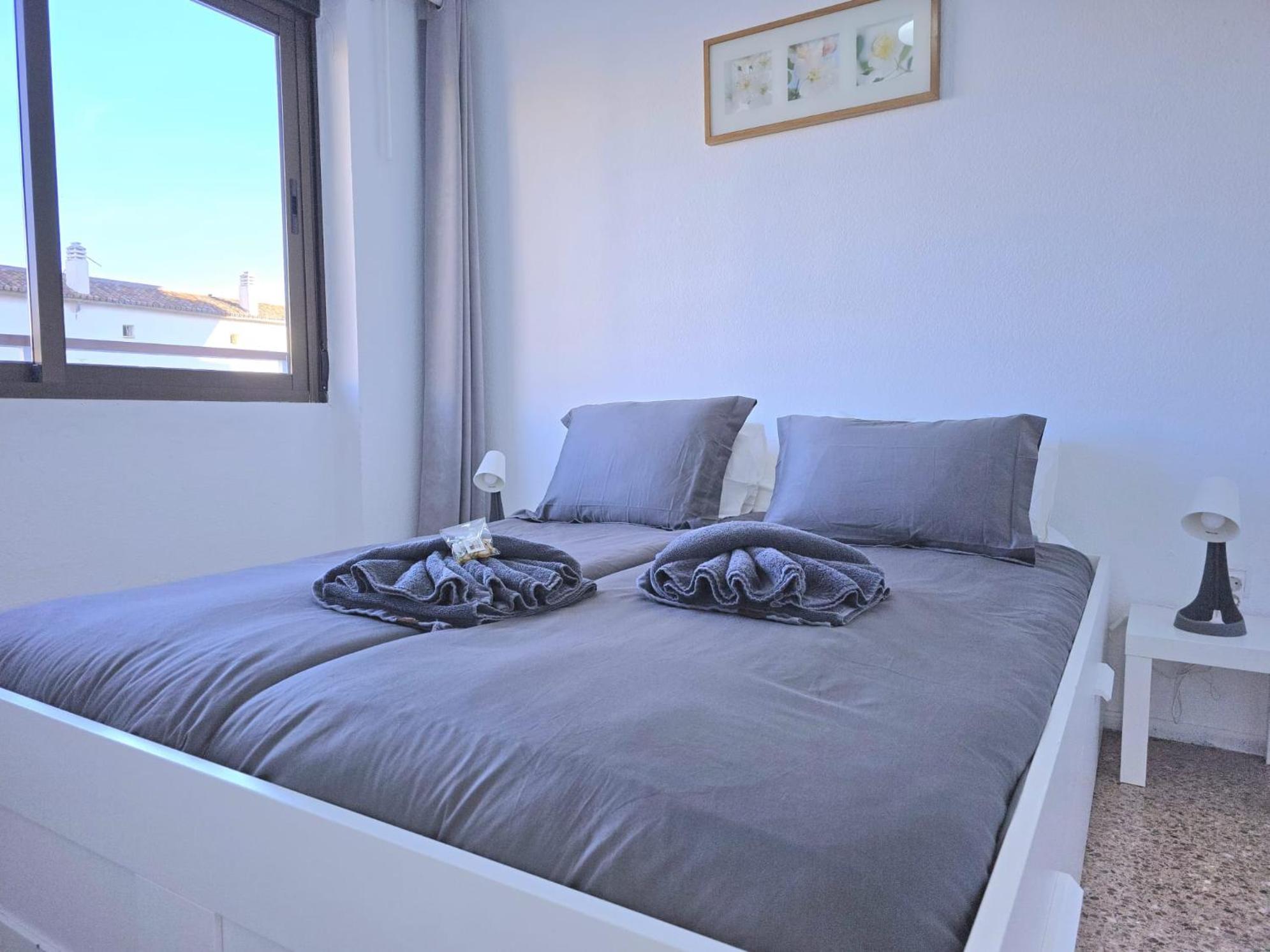 Nogalera Rainbow 2-Bedroom Apartment, Pool And Parking By Namaste Elite Torremolinos Exteriér fotografie