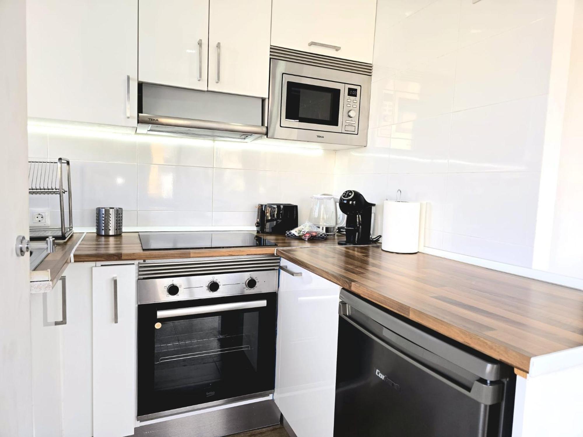 Nogalera Rainbow 2-Bedroom Apartment, Pool And Parking By Namaste Elite Torremolinos Exteriér fotografie